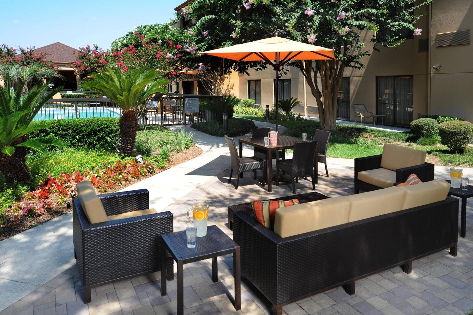 Hotel Courtyard By Marriott Houston Hobby Airport Einrichtungen foto
